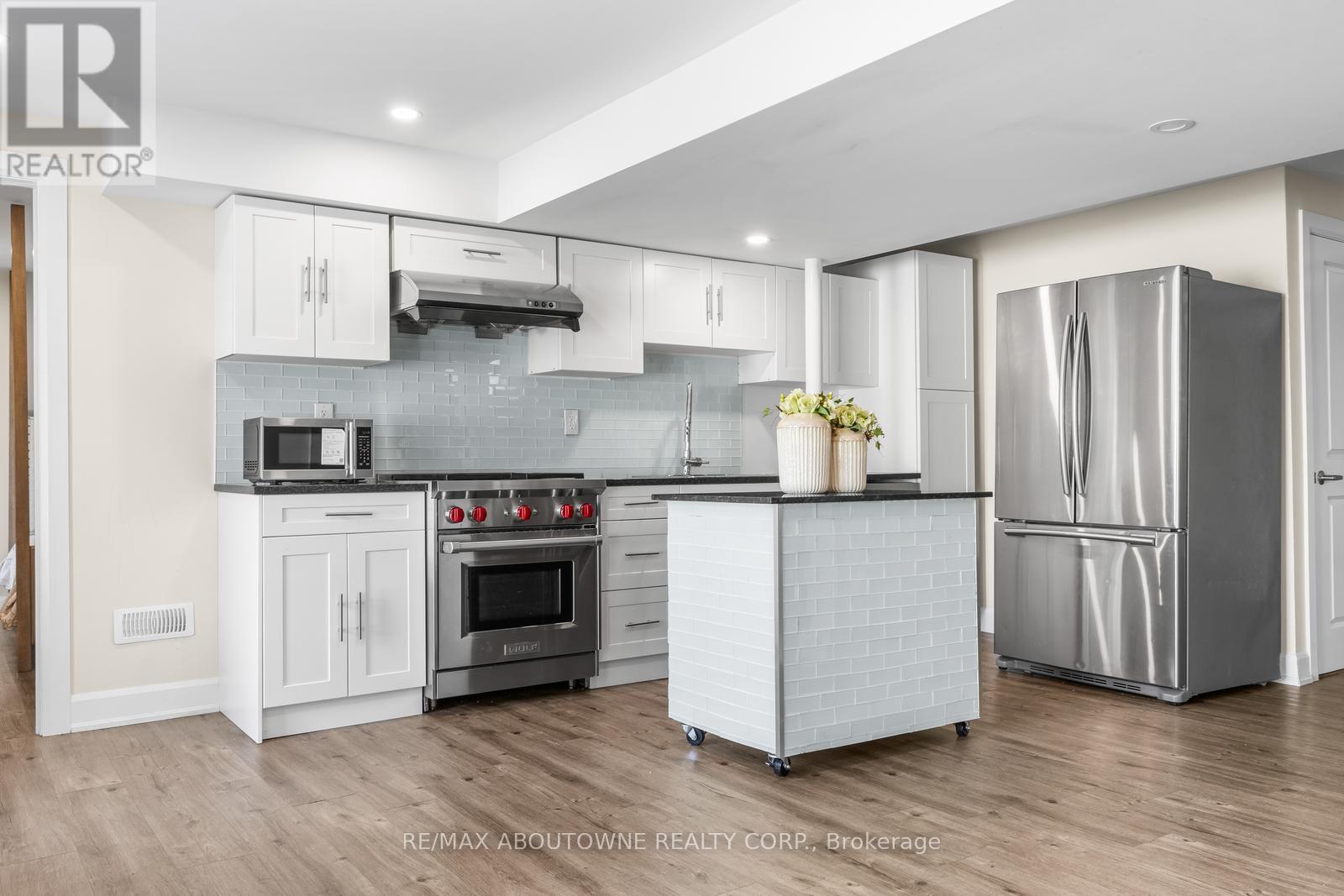 3308 Liptay Avenue, Oakville, Ontario  L6M 0N1 - Photo 37 - W13626770