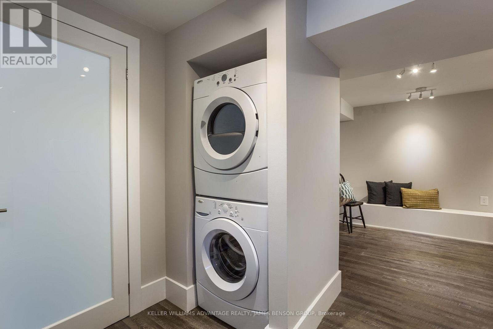 Lower - 53 Pearson Avenue, Toronto, Ontario  M6R 1G3 - Photo 7 - W13626824