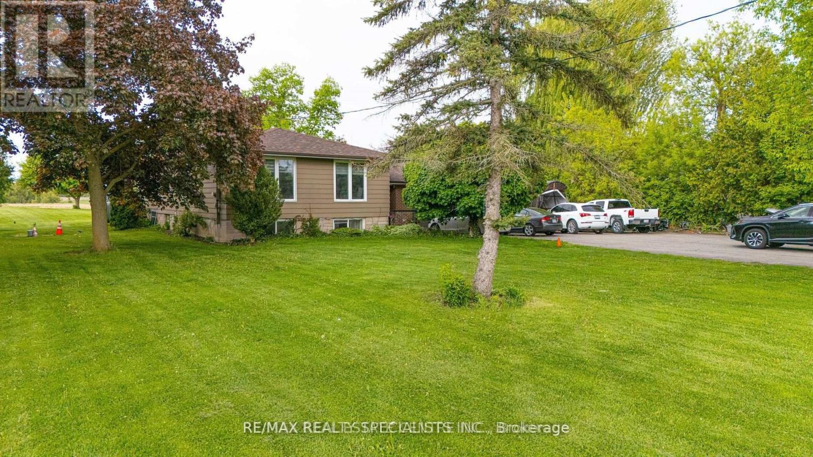 8136 Hornby Road, Halton Hills, Ontario  L0P 1E0 - Photo 3 - W13626834