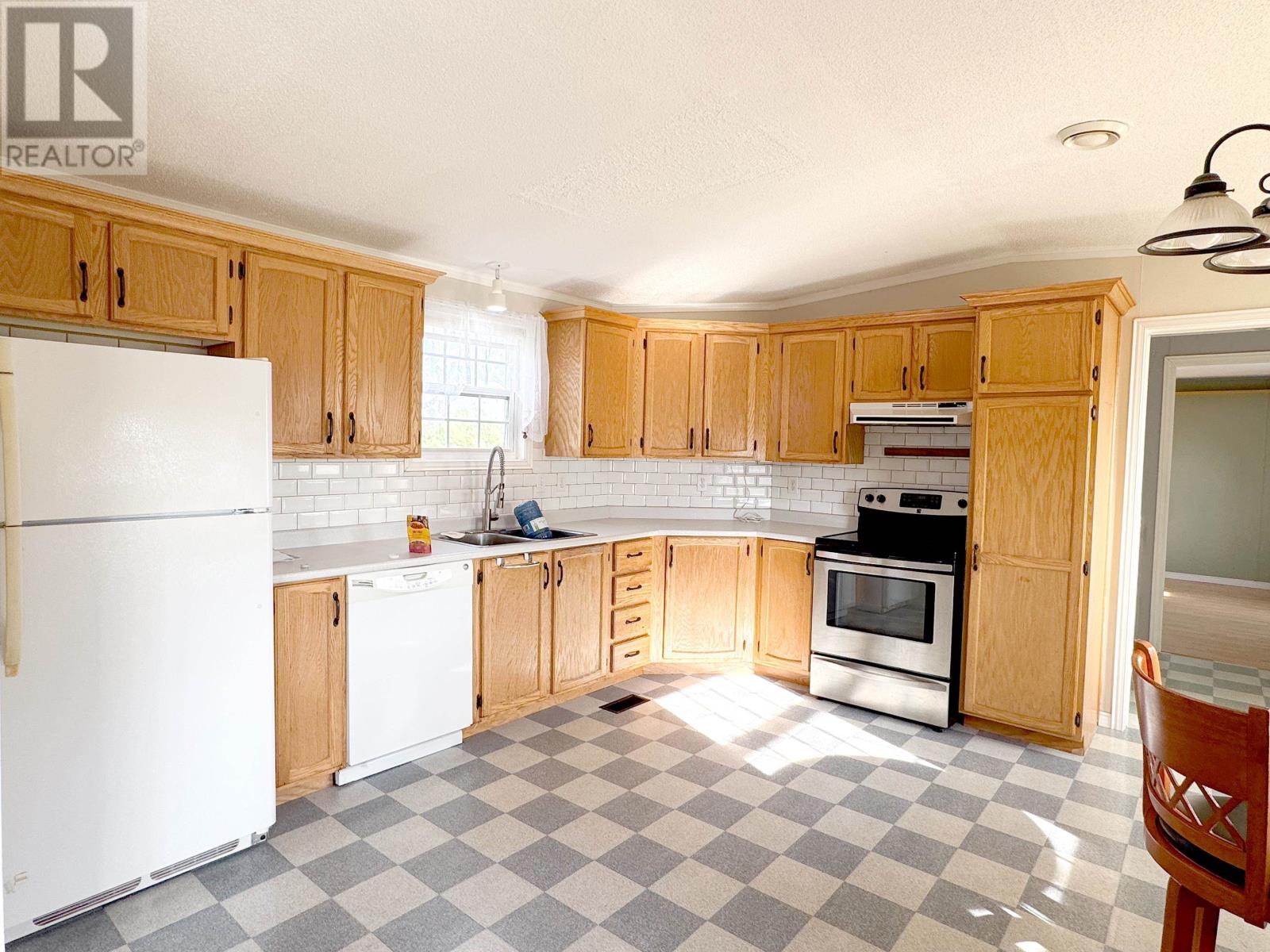 2308 Maplpewood Road, Kellys Cross, Prince Edward Island C0A 1Y0 - Photo 6 - 202619310