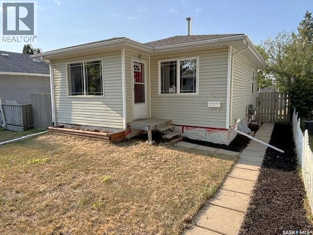 938 Iroquois STREET W, Moose Jaw, Saskatchewan