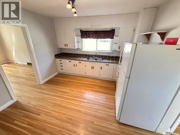 938 Iroquois Street W, Moose Jaw, Saskatchewan  S6H 5B6 - Photo 3 - SK044189