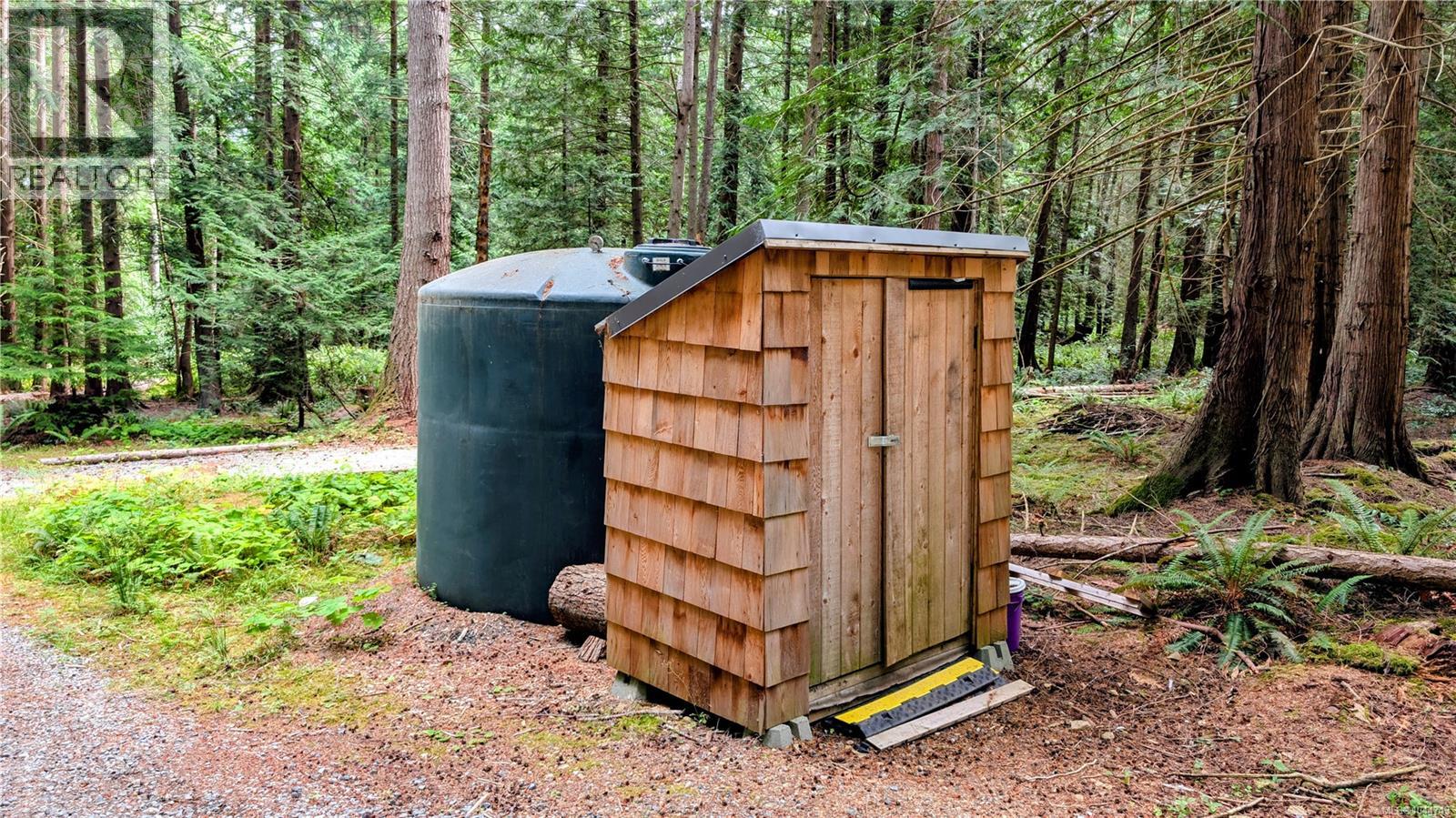 1685 Hess Rd, Gabriola Island, British Columbia  V0R 1X6 - Photo 3 - 1044743