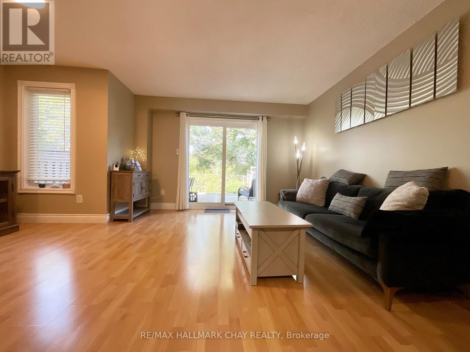 14 Gardenia Way, Caledon, Ontario  L7C 1B2 - Photo 6 - W13615500