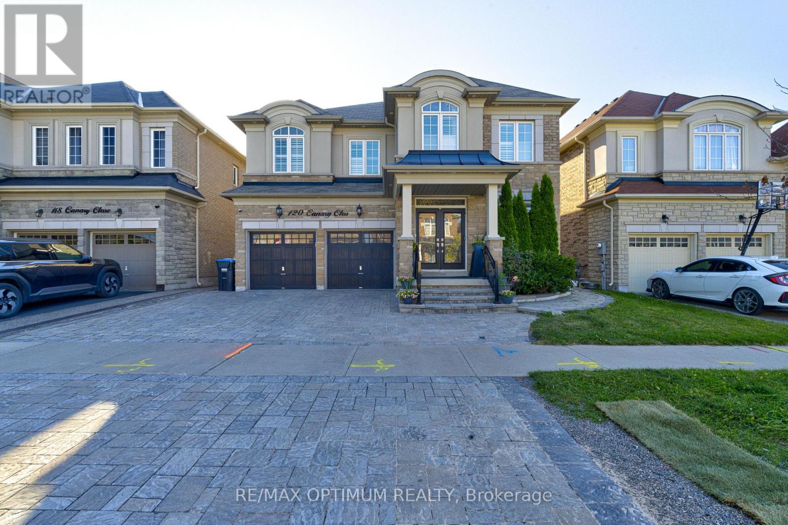 120 Canary Close, Brampton, Ontario  L6X 3A9 - Photo 2 - W13626742