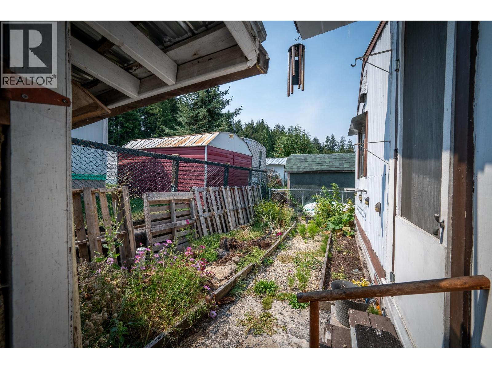 5280 69 Avenue NE, Salmon Arm, British Columbia V0E 1K0 - Photo 23 - 10396156