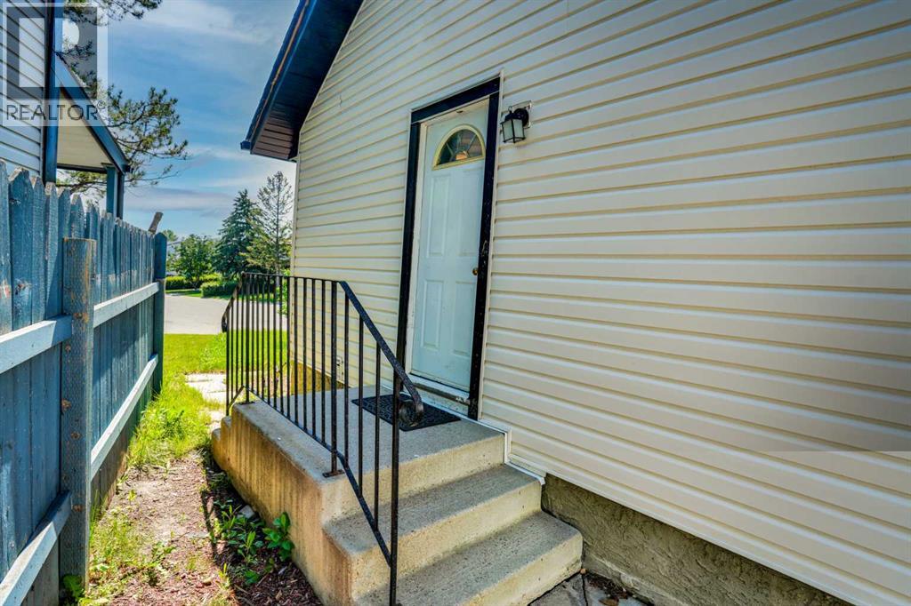 36 Falton Court NE, Calgary, Alberta  T3J 1J3 - Photo 43 - A2331095