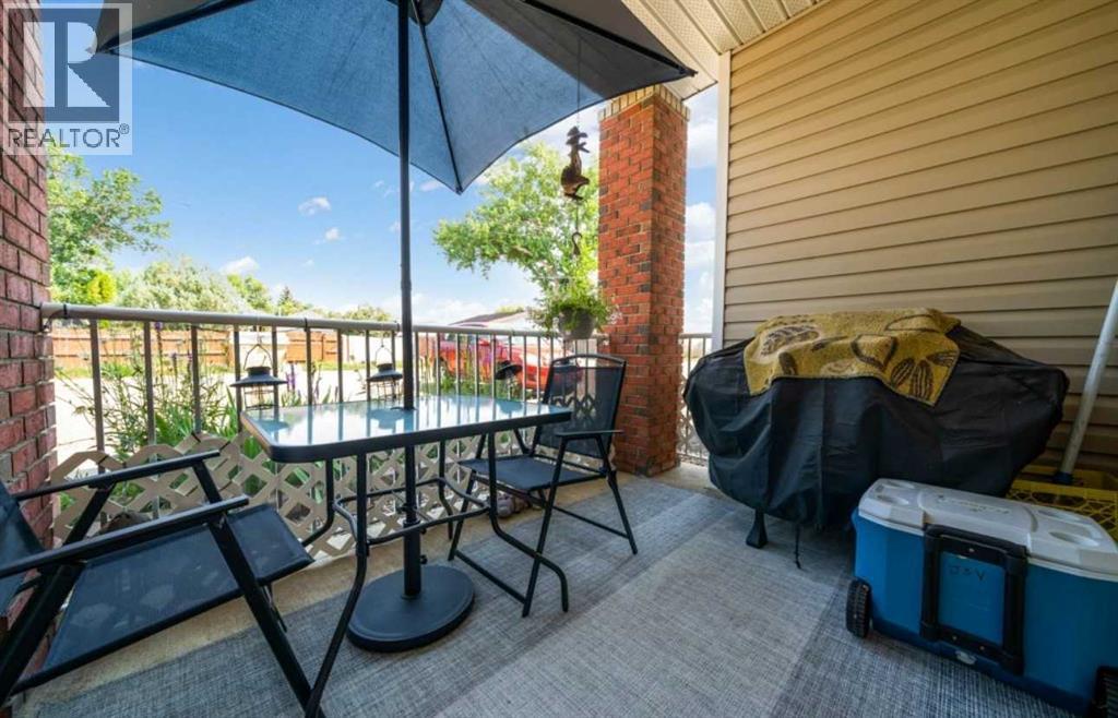 2, 10 Broadway Court NW, Redcliff, Alberta T0J 2P2 - Photo 2 - A2333598