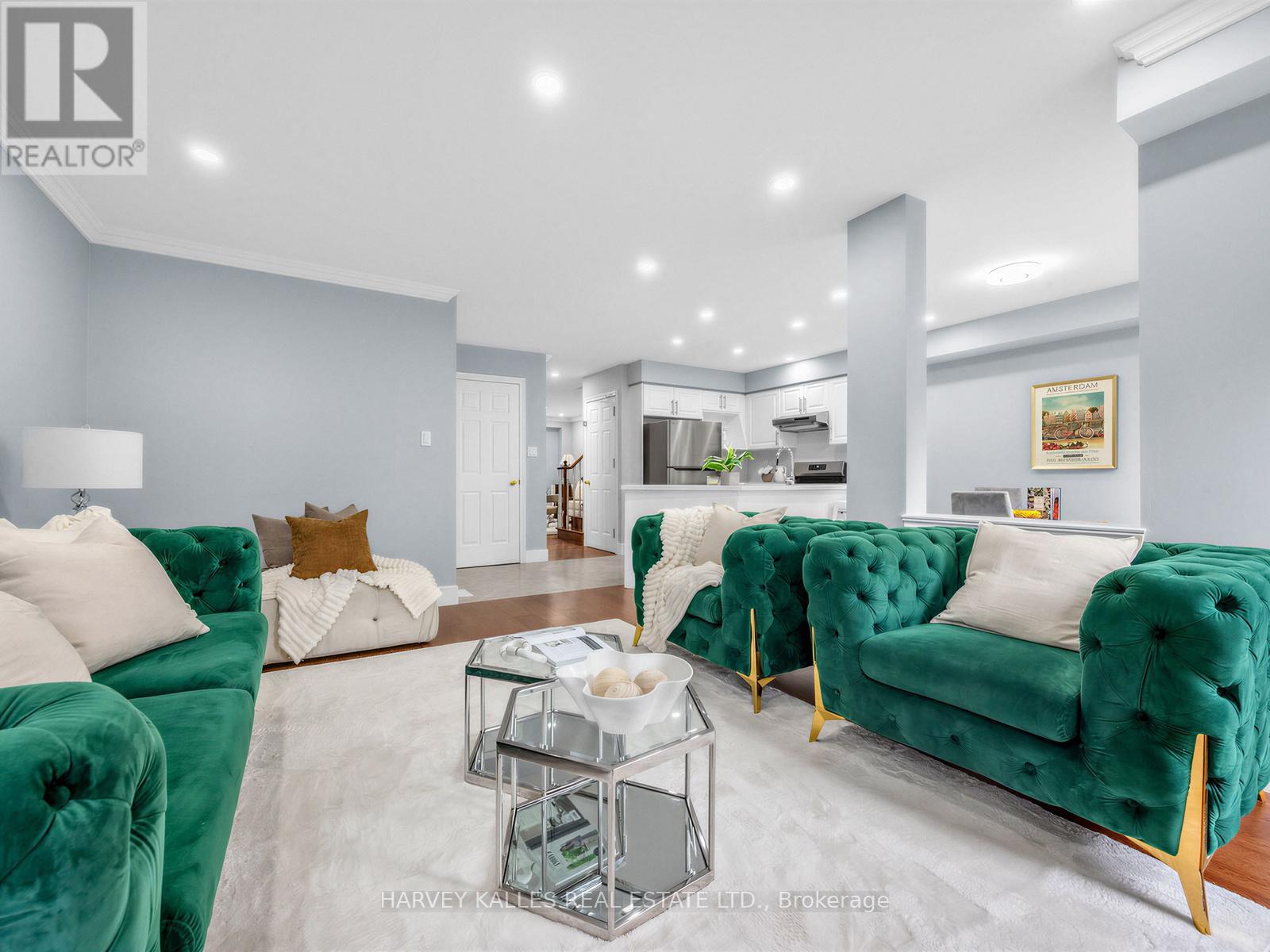 Main/upper - 2120 Erin Gate Boulevard, Pickering, Ontario  L1X 2V3 - Photo 16 - E13622812