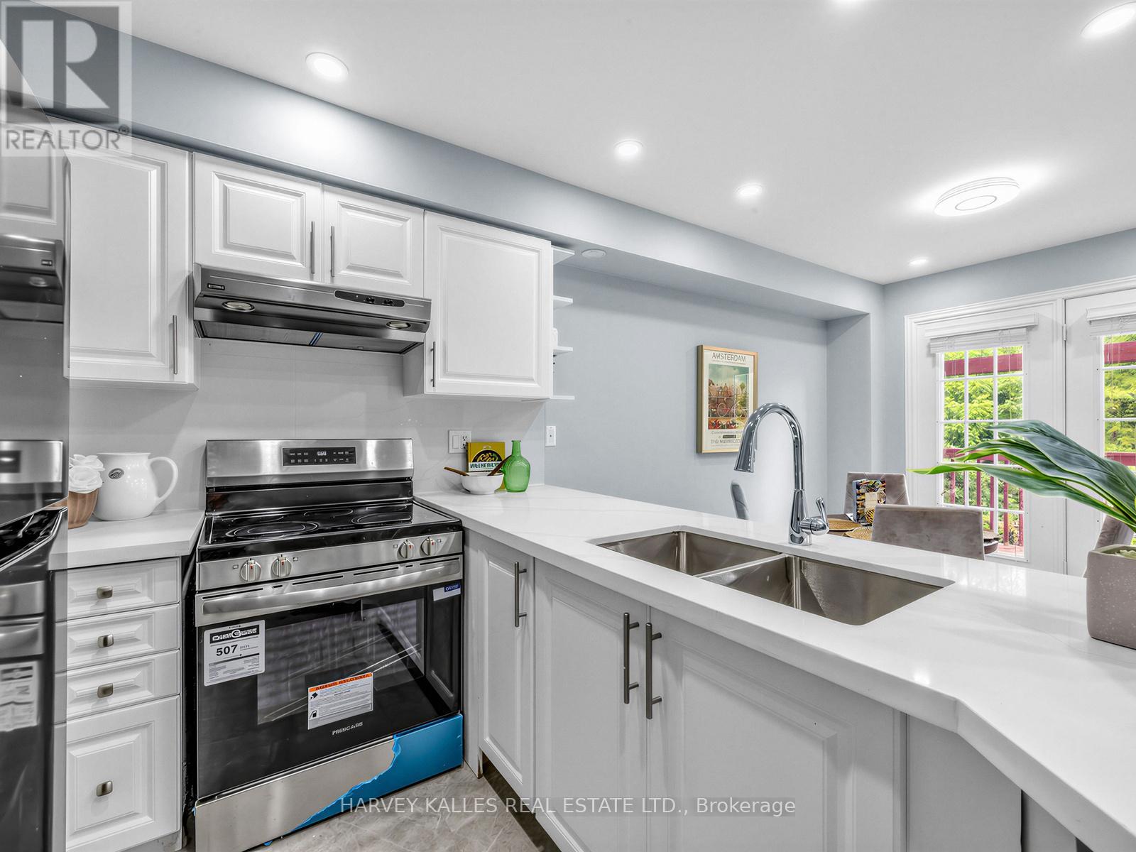 Main/upper - 2120 Erin Gate Boulevard, Pickering, Ontario  L1X 2V3 - Photo 14 - E13622812