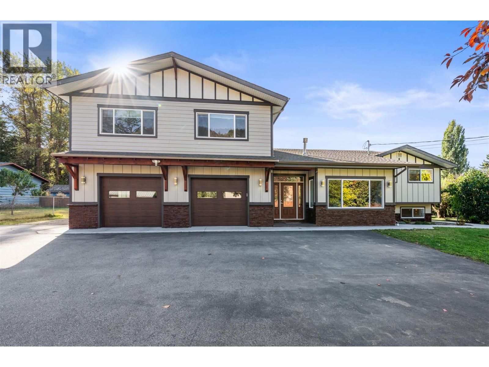 5936 Highway 6, Coldstream, British Columbia  V1B 1C8 - Photo 3 - 10396557