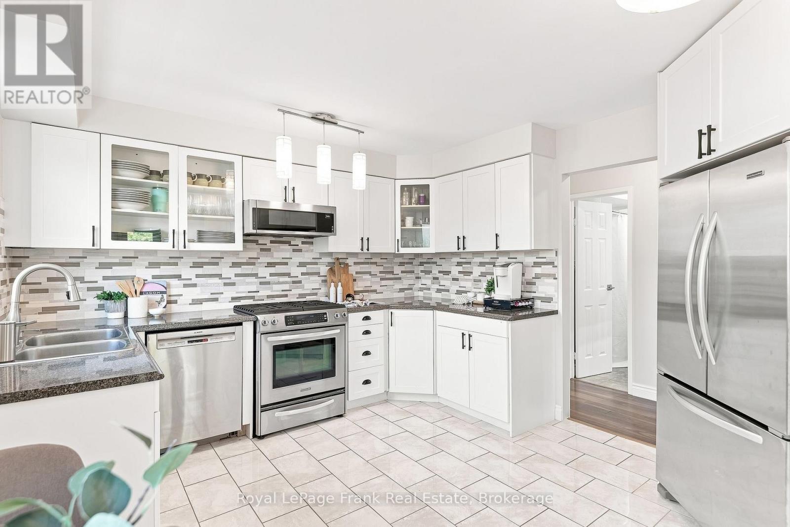 59 Centerfield Drive, Clarington, Ontario  L1E 1K2 - Photo 11 - E13627026