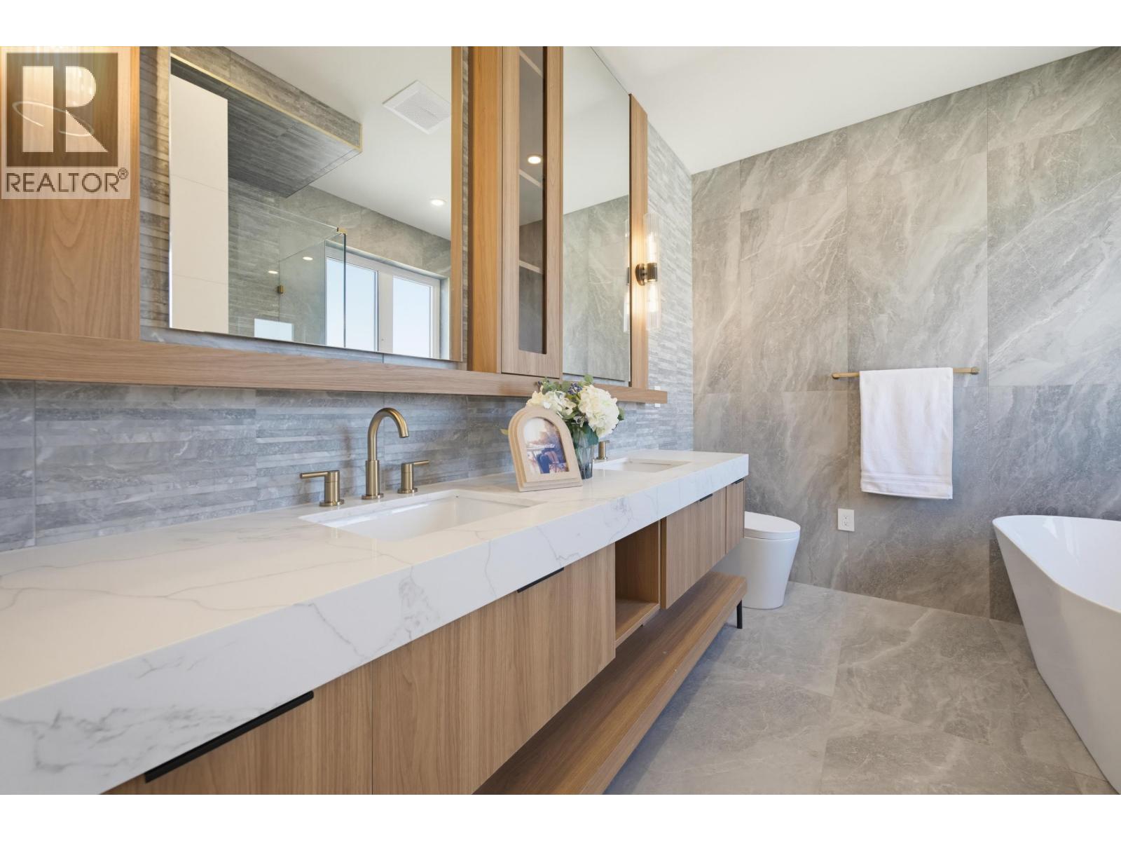 6383 Grant Street, Burnaby, British Columbia  V5B 2K7 - Photo 20 - R3151291