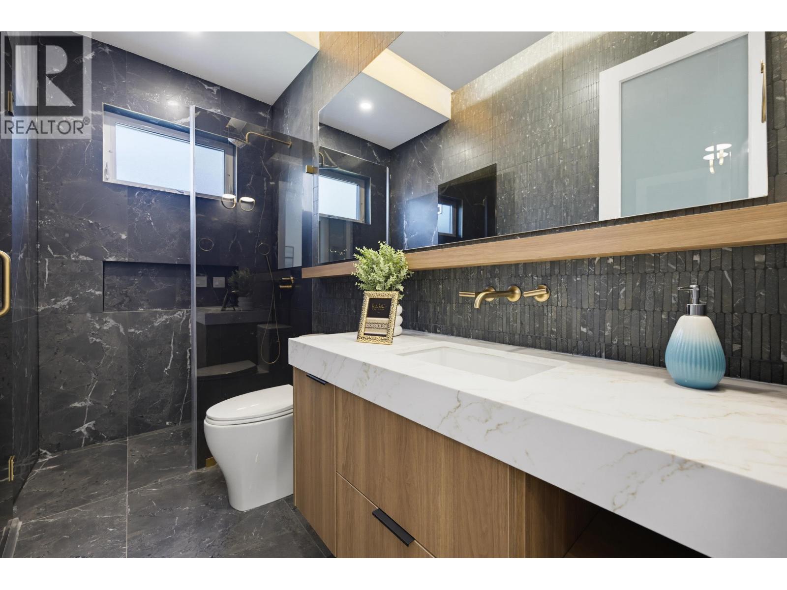 6383 Grant Street, Burnaby, British Columbia  V5B 2K7 - Photo 16 - R3151291
