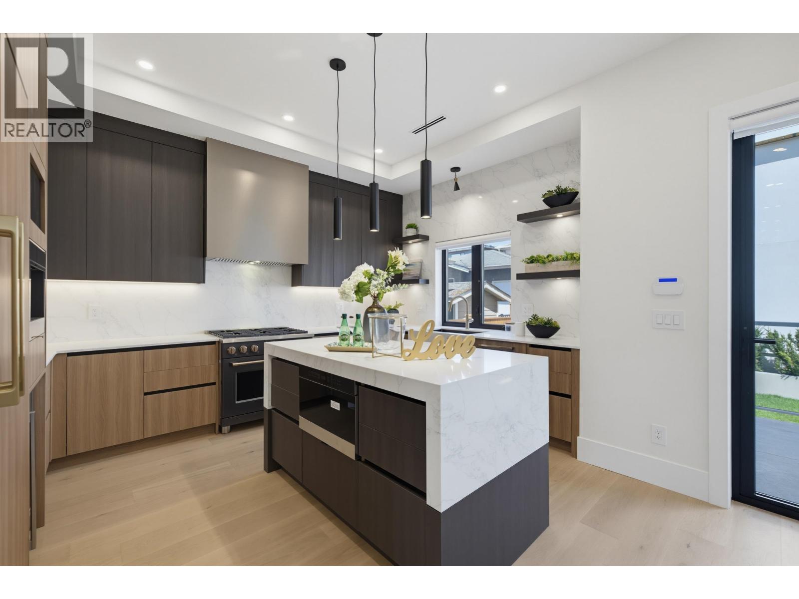 6383 Grant Street, Burnaby, British Columbia  V5B 2K7 - Photo 12 - R3151291