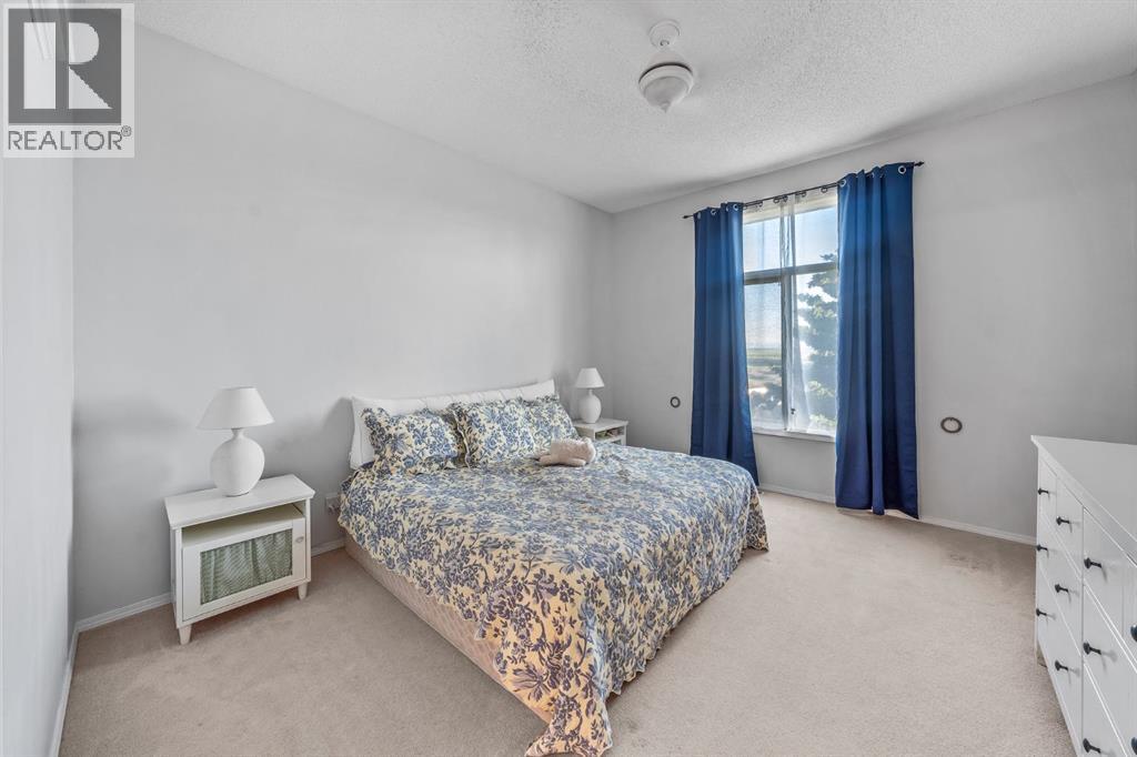 19 Gleneagles View, Cochrane, Alberta  T4C 1N9 - Photo 28 - A2326207