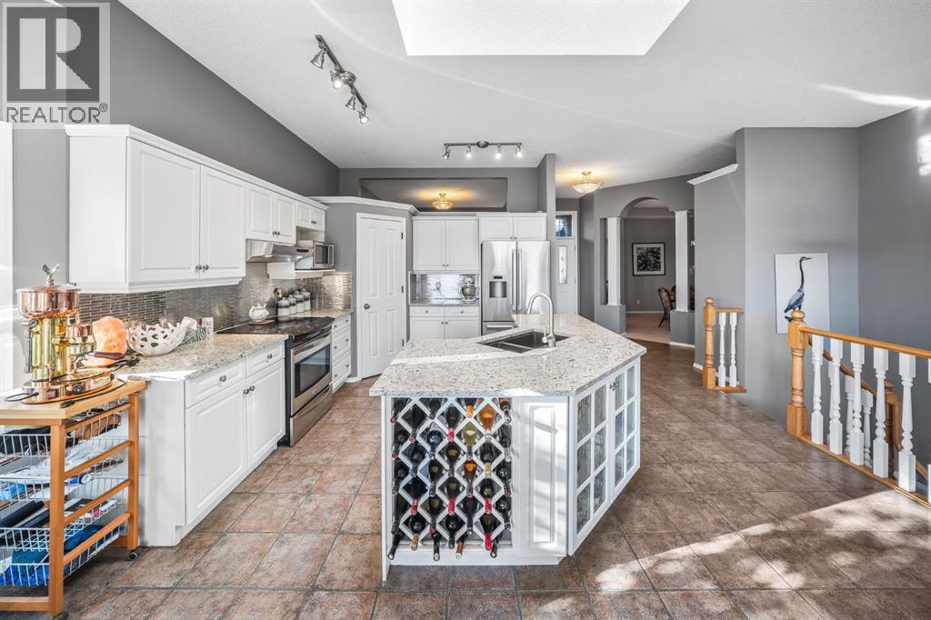 19 Gleneagles View, Cochrane, Alberta  T4C 1N9 - Photo 13 - A2326207