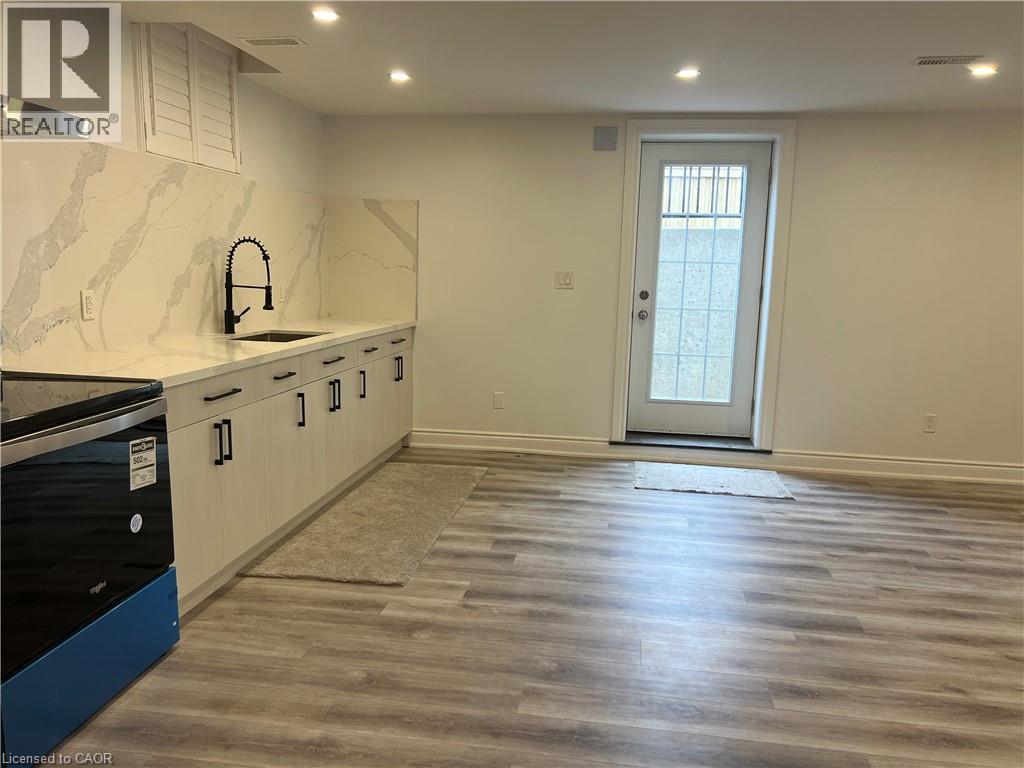 252 Raymond Road Unit# Lower, Ancaster, Ontario  L9K 0H8 - Photo 5 - 40852366
