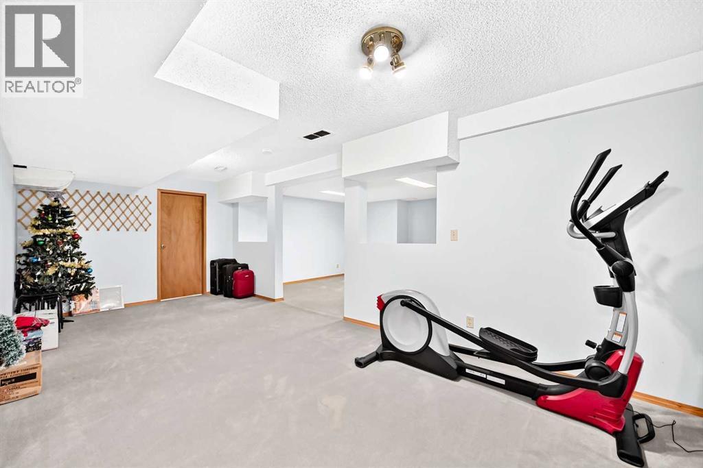 216 Millbank Road SW, Calgary, Alberta  T2Y 2Z2 - Photo 30 - A2332279