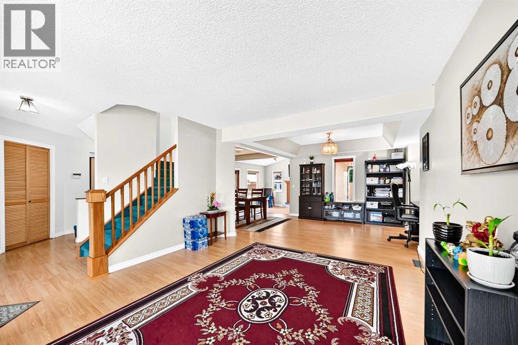 216 Millbank Road SW, Calgary, Alberta  T2Y 2Z2 - Photo 15 - A2332279