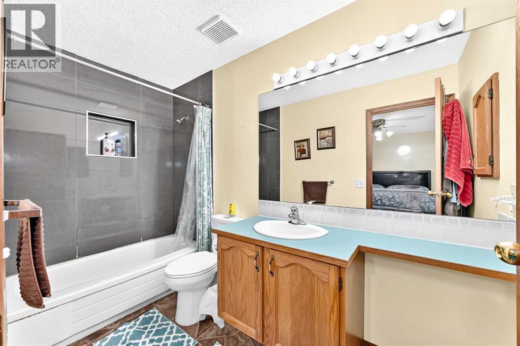 216 Millbank Road SW, Calgary, Alberta  T2Y 2Z2 - Photo 22 - A2332279