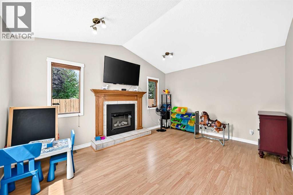 216 Millbank Road SW, Calgary, Alberta  T2Y 2Z2 - Photo 8 - A2332279
