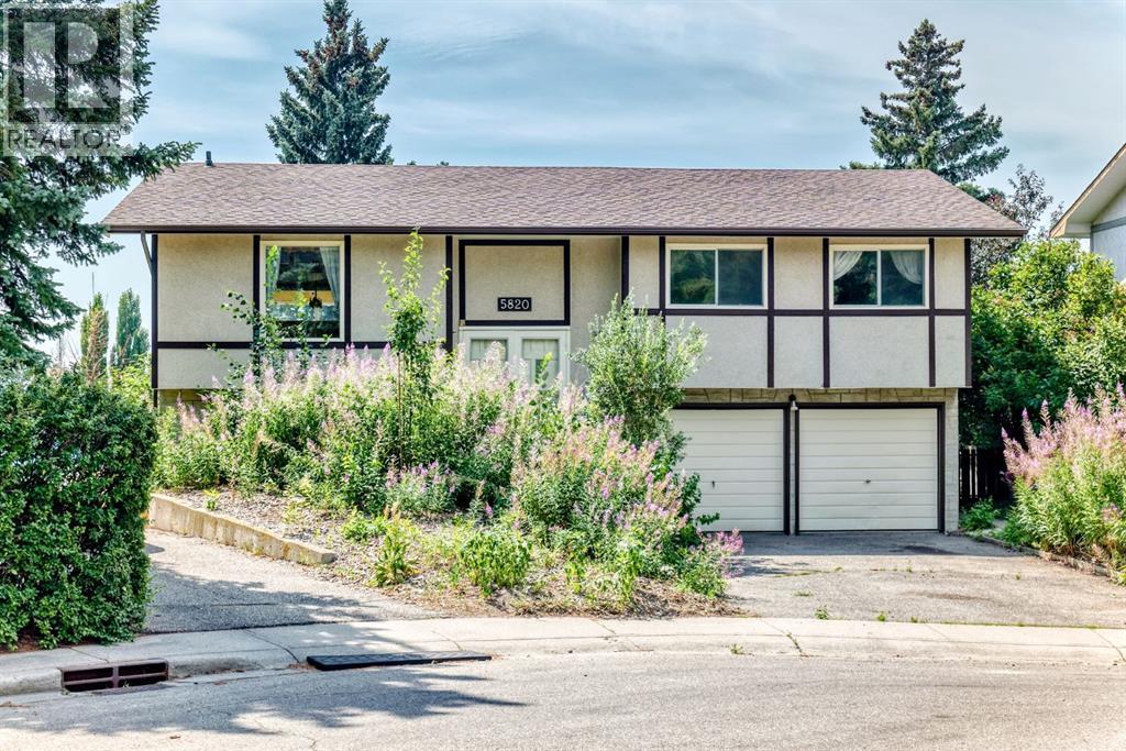 5820 Dalridge Hill NW, Calgary, Alberta T3A 1L9 - Photo 2 - A2333749