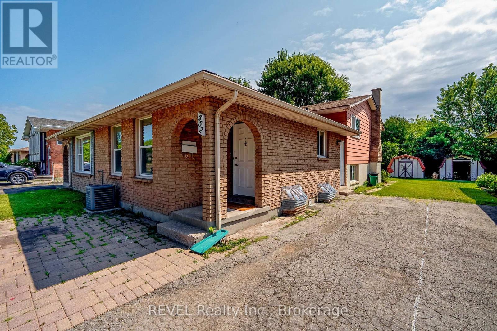 552 First Avenue, Welland, Ontario  L3C 1Z3 - Photo 3 - X13626948