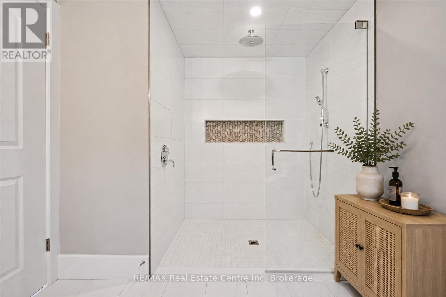 122 Ridgeview Drive, Mapleton, Ontario  N0G 1P0 - Photo 33 - X13422416