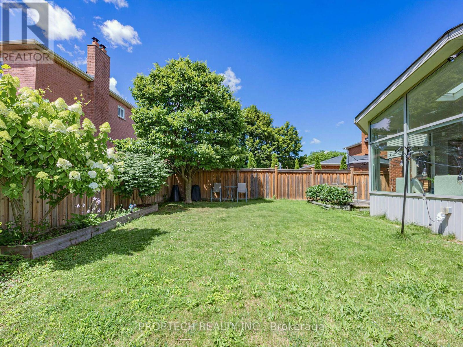 50 Fallingbrook Street, Whitby, Ontario  L1R 1L8 - Photo 34 - E13626910