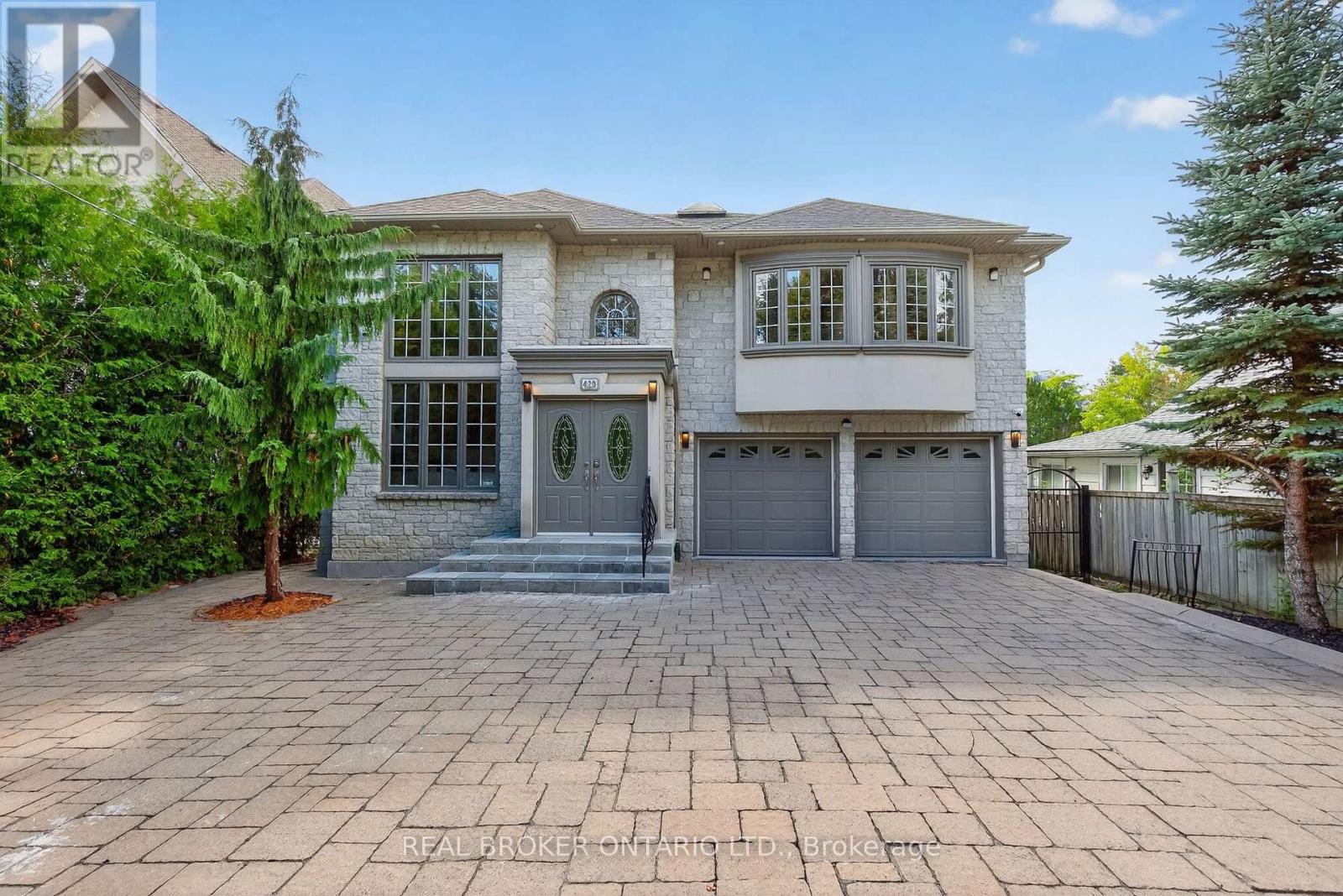 429 North Lake Road, Richmond Hill, Ontario  L4E 3A7 - Photo 2 - N13626912