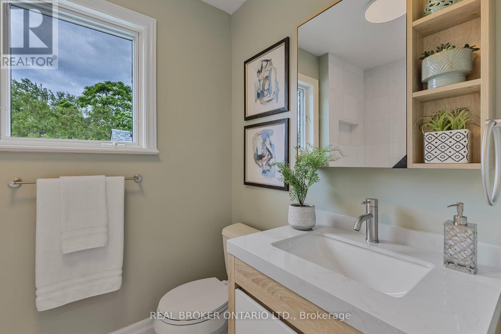 429 North Lake Road, Richmond Hill, Ontario  L4E 3A7 - Photo 25 - N13626912