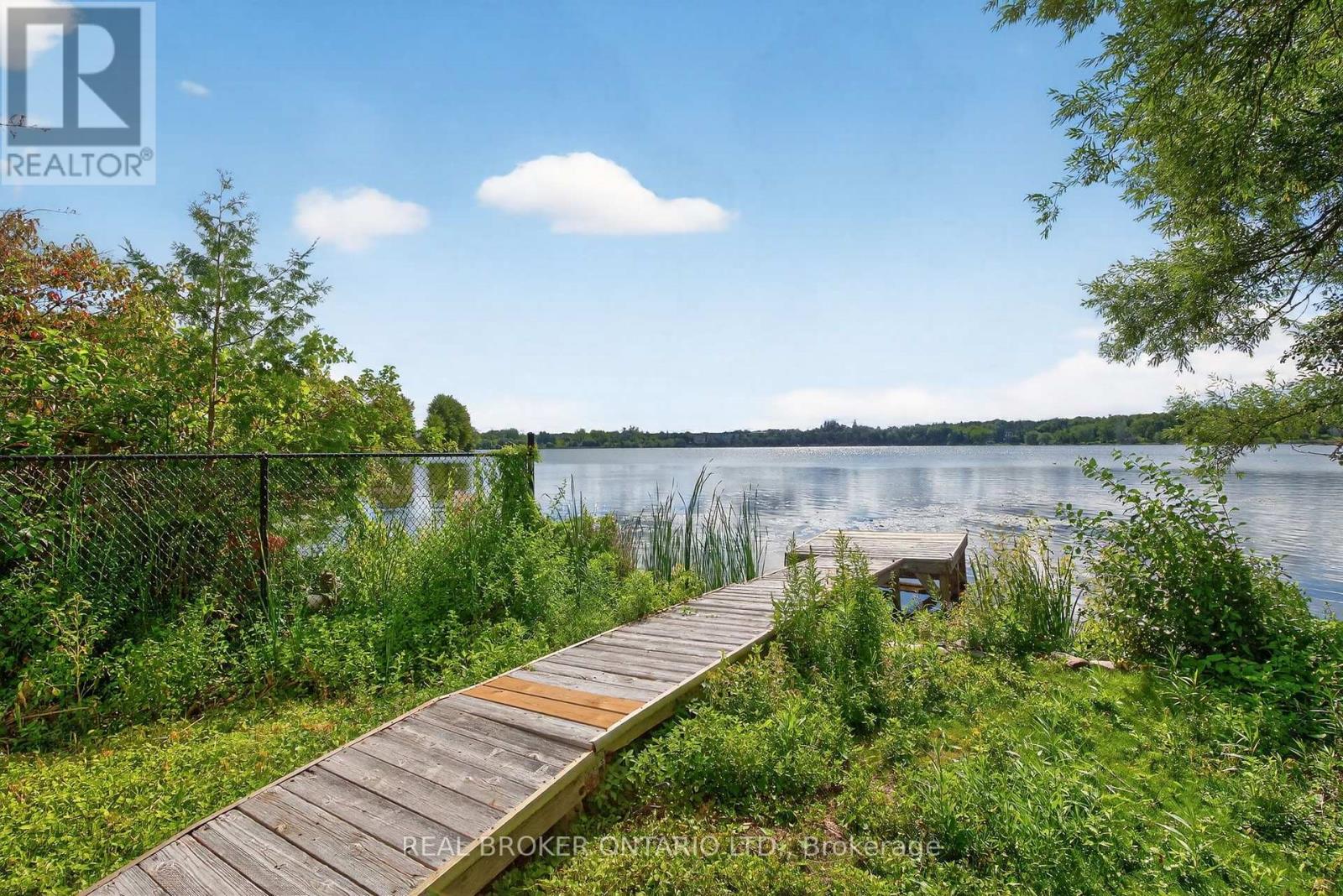 429 North Lake Road, Richmond Hill, Ontario  L4E 3A7 - Photo 3 - N13626912