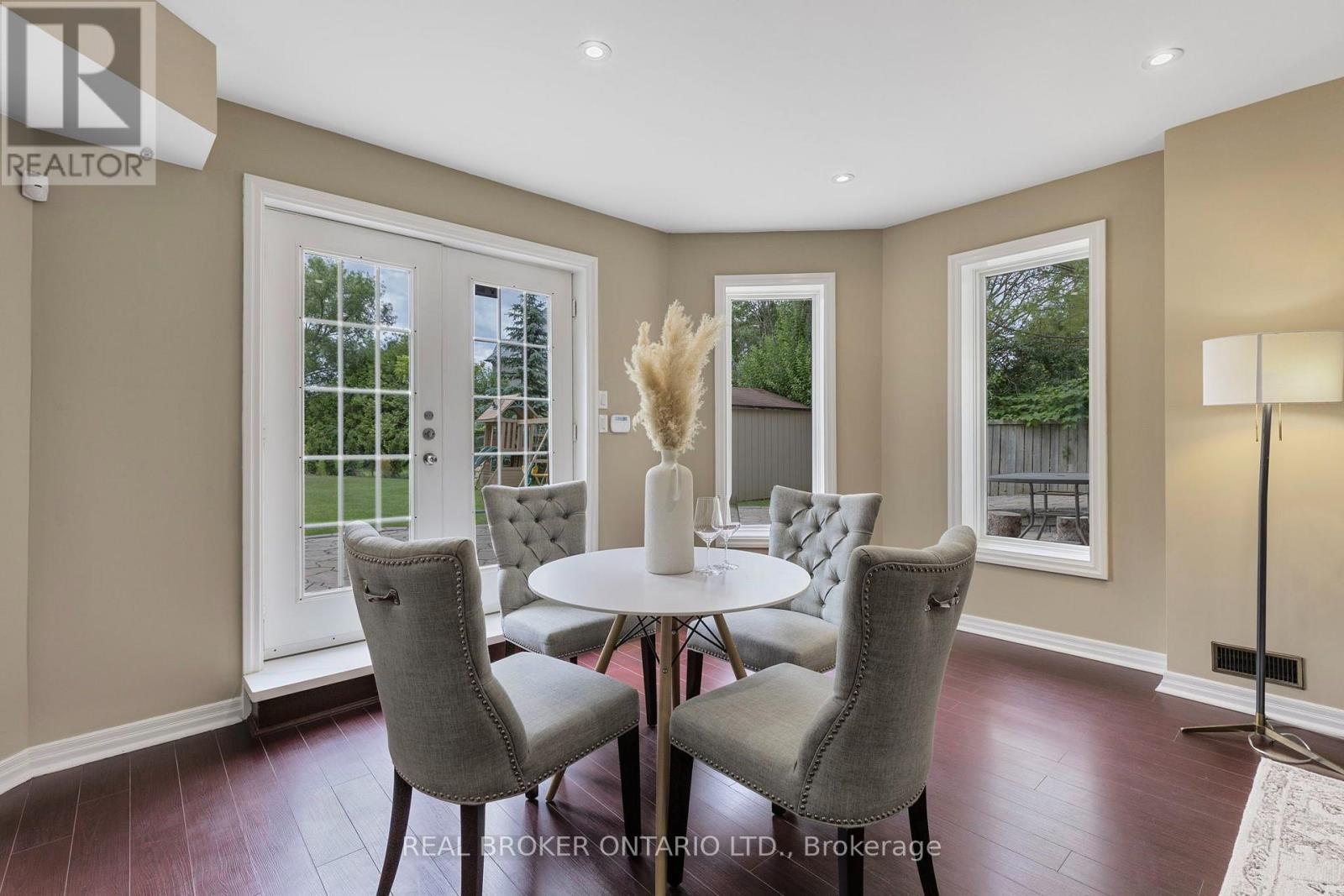 429 North Lake Road, Richmond Hill, Ontario  L4E 3A7 - Photo 37 - N13626912