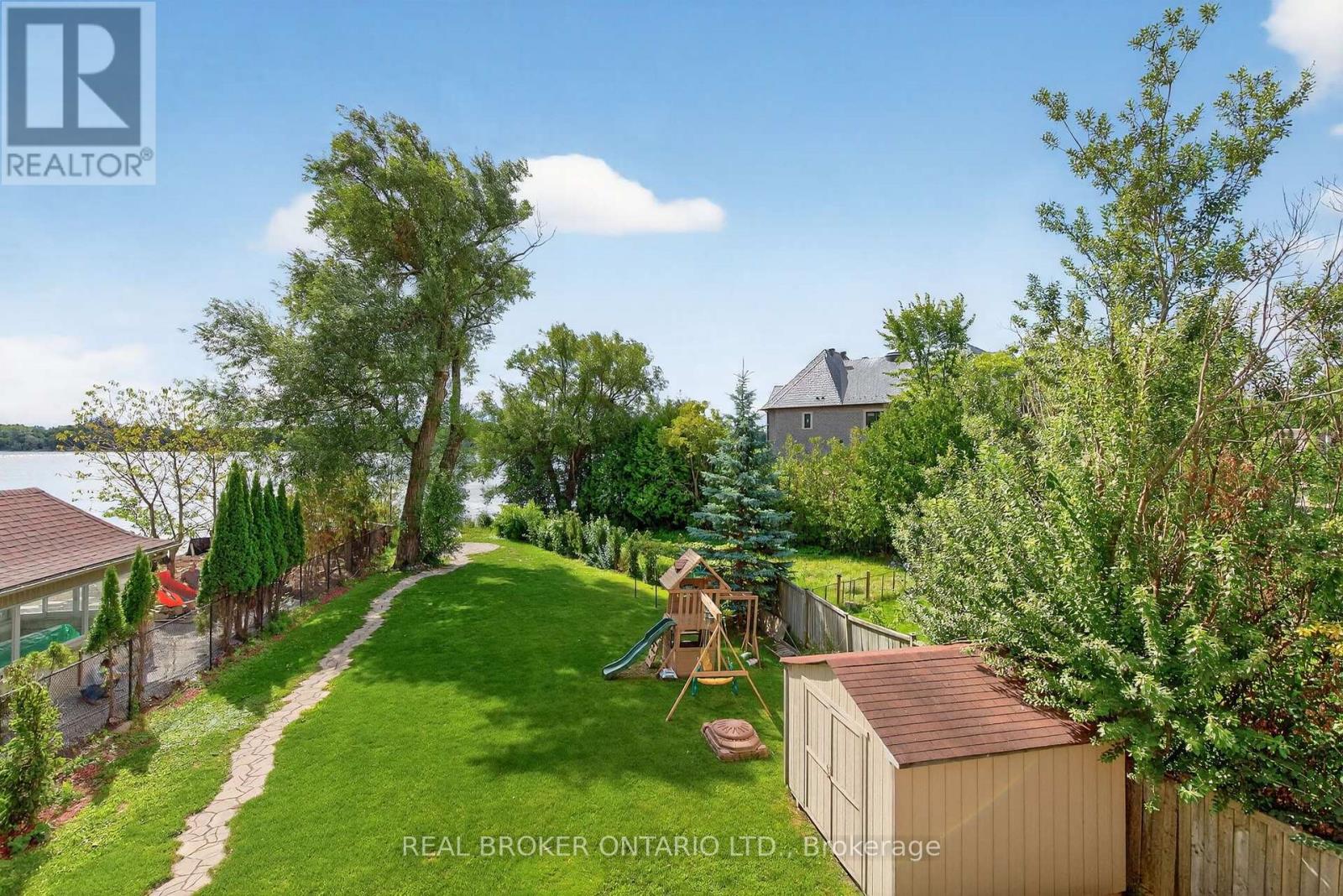 429 North Lake Road, Richmond Hill, Ontario  L4E 3A7 - Photo 39 - N13626912