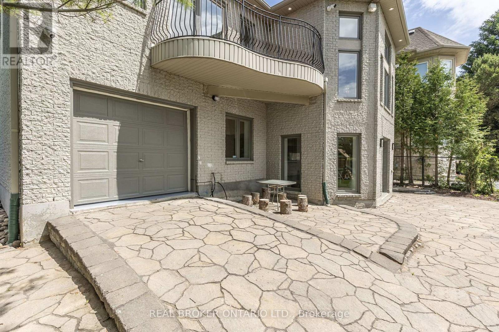 429 North Lake Road, Richmond Hill, Ontario  L4E 3A7 - Photo 49 - N13626912