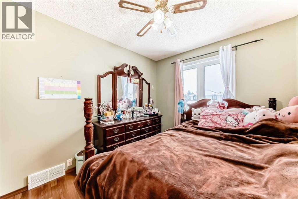 49 Applewood Court SE, Calgary, Alberta  T2A 7P7 - Photo 24 - A2331770