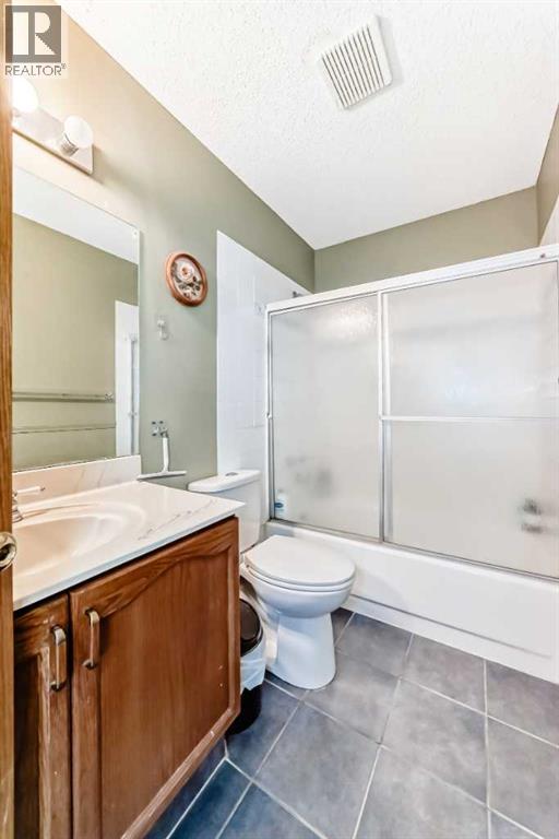 49 Applewood Court SE, Calgary, Alberta  T2A 7P7 - Photo 25 - A2331770