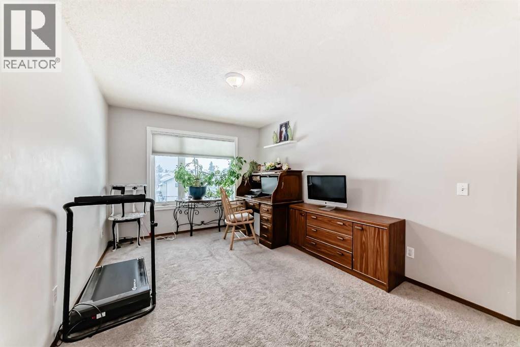 49 Applewood Court SE, Calgary, Alberta  T2A 7P7 - Photo 26 - A2331770
