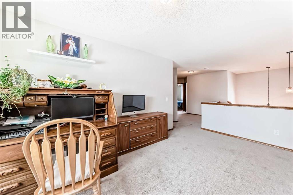 49 Applewood Court SE, Calgary, Alberta  T2A 7P7 - Photo 27 - A2331770