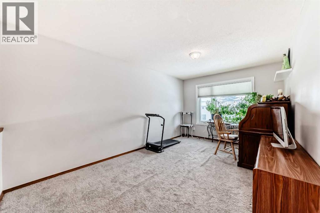 49 Applewood Court SE, Calgary, Alberta  T2A 7P7 - Photo 28 - A2331770