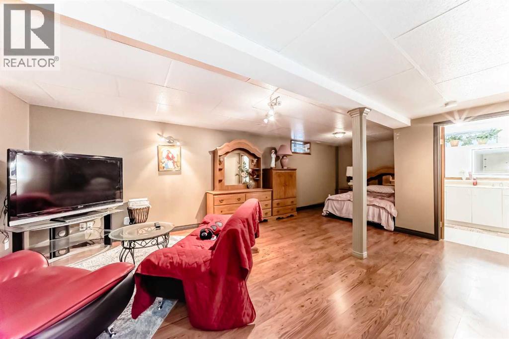49 Applewood Court SE, Calgary, Alberta  T2A 7P7 - Photo 31 - A2331770