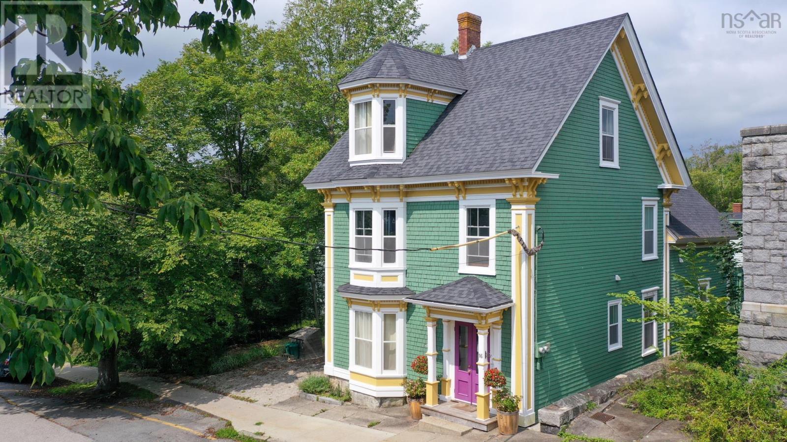 16 John Street, Shelburne, Nova Scotia
