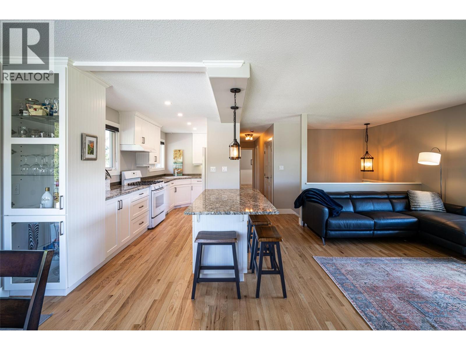 201 Mail Road, Kelowna, British Columbia  V1V 2G6 - Photo 6 - 10386225