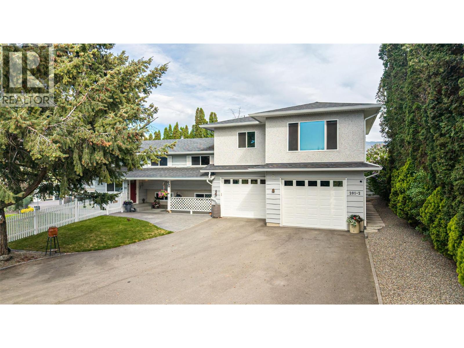 201 Mail Road, Kelowna, British Columbia  V1V 2G6 - Photo 1 - 10386225