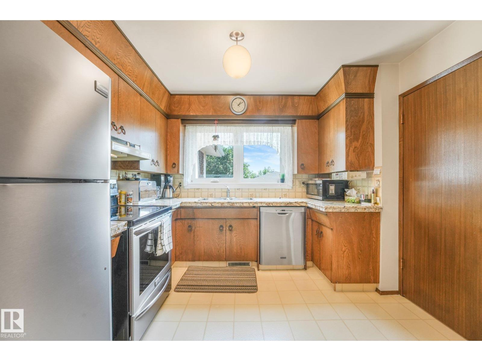 13911 86 St NW, Edmonton, Alberta  T5E 3C2 - Photo 11 - E4501662