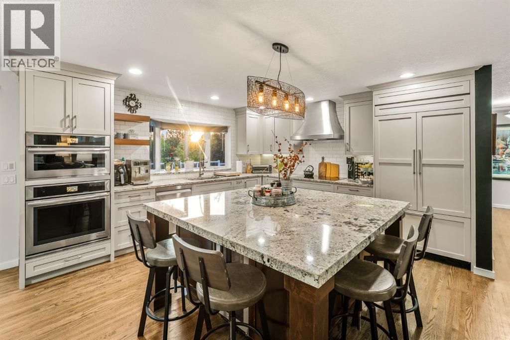 5011 Viceroy Drive NW, Calgary, Alberta  T3A 0V2 - Photo 5 - A2318914