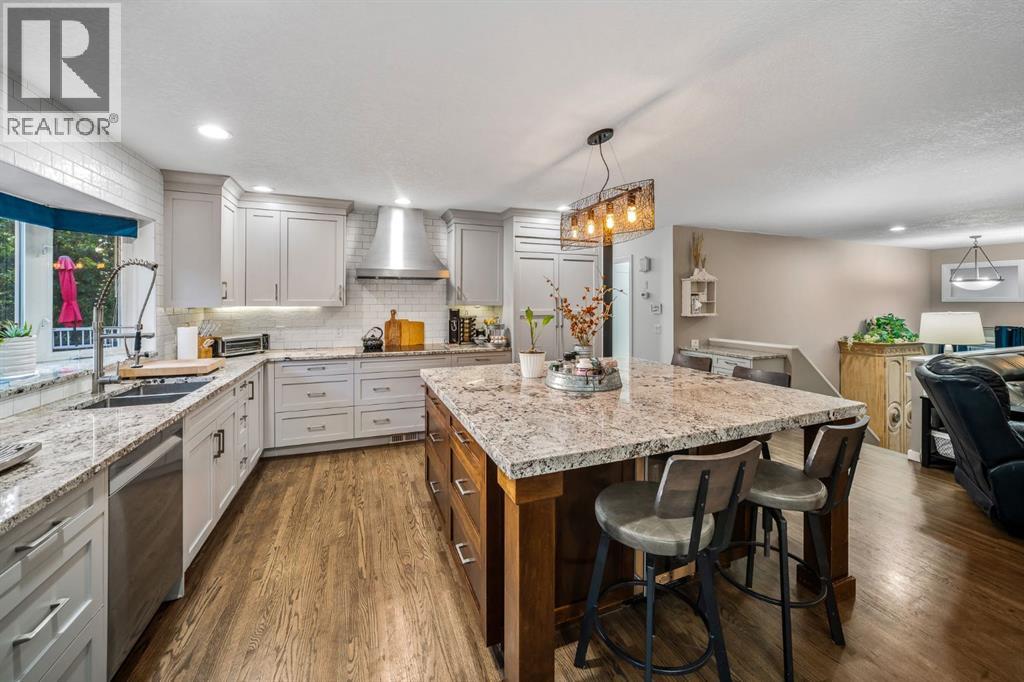 5011 Viceroy Drive NW, Calgary, Alberta  T3A 0V2 - Photo 8 - A2318914