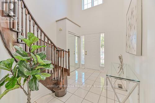 36 Letty Avenue, Brampton, Ontario  L6Y 4T3 - Photo 5 - W13626918