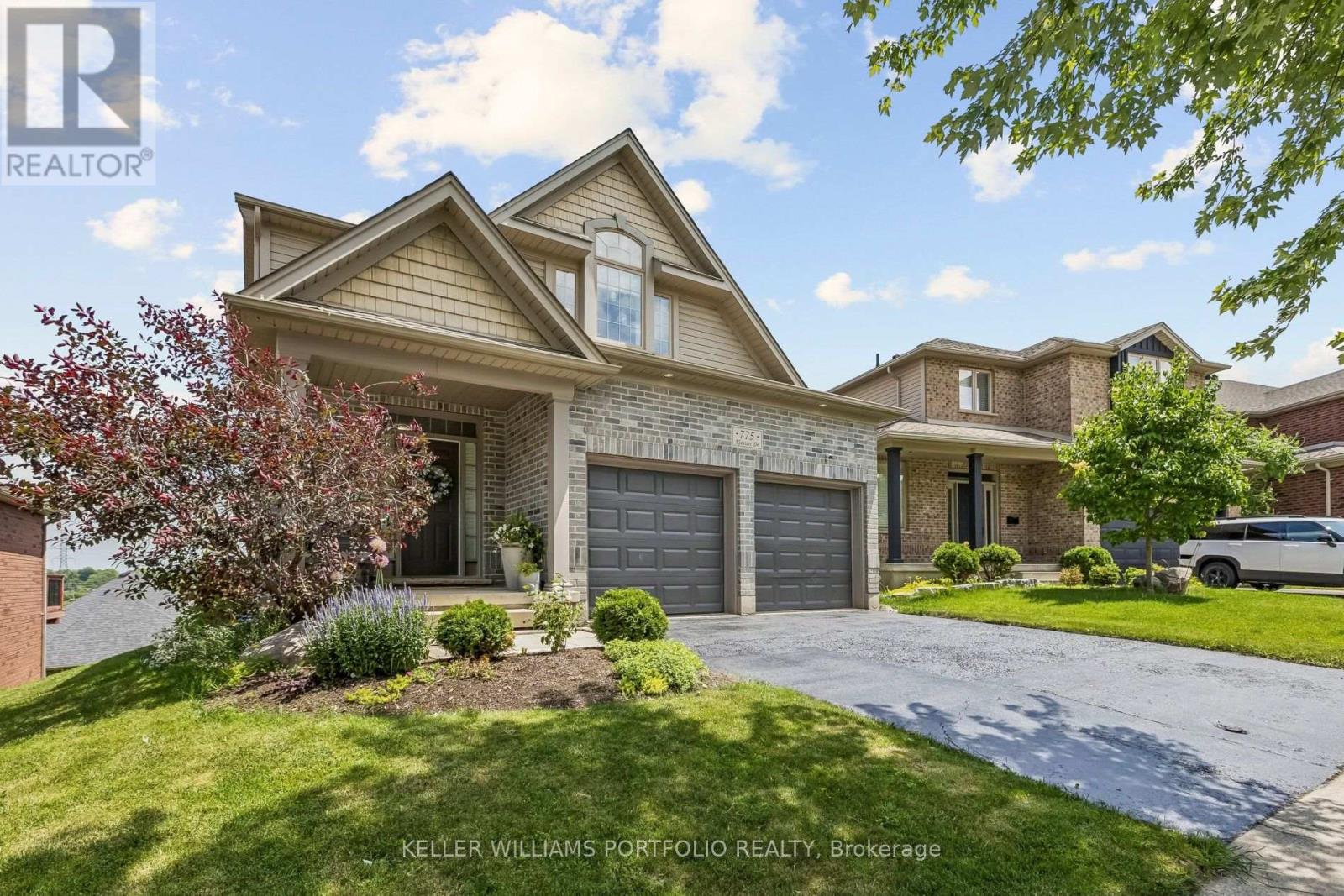 775 Klosters Drive, Waterloo, Ontario  N2V 2V4 - Photo 3 - X13611948